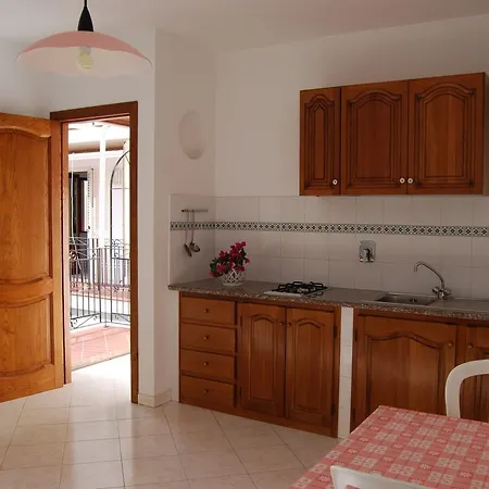 Baia Unci Canneto (Lipari)