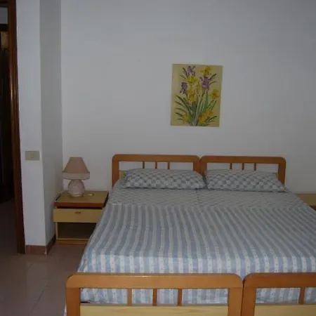 Baia Unci Appartement *