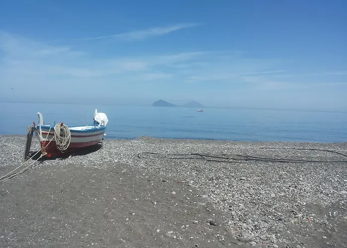 Baia Unci Canneto (Lipari)