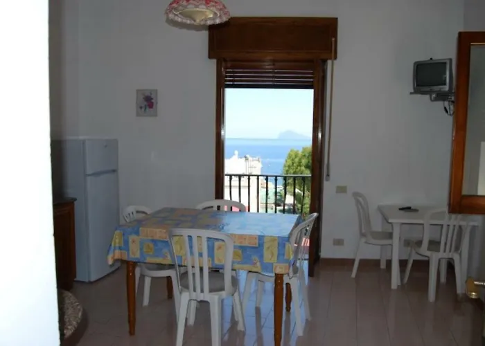 Baia Unci * Canneto (Lipari)