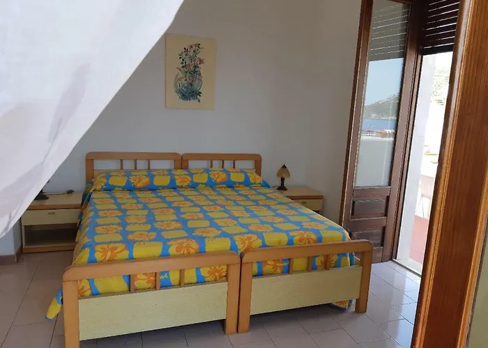 Baia Unci * Canneto (Lipari)