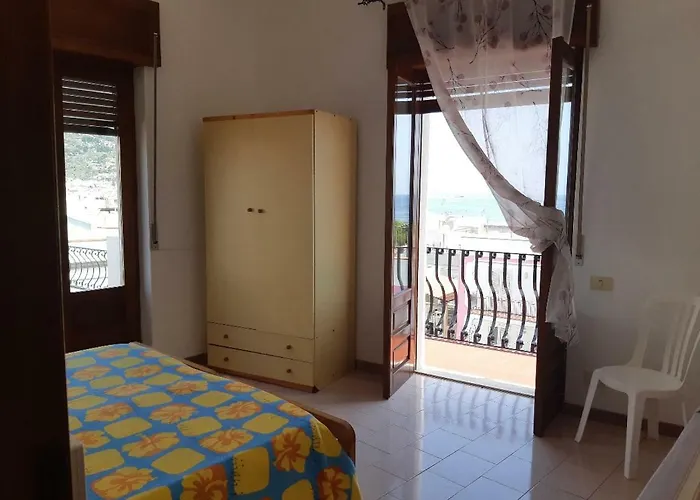 Baia Unci * Canneto (Lipari)