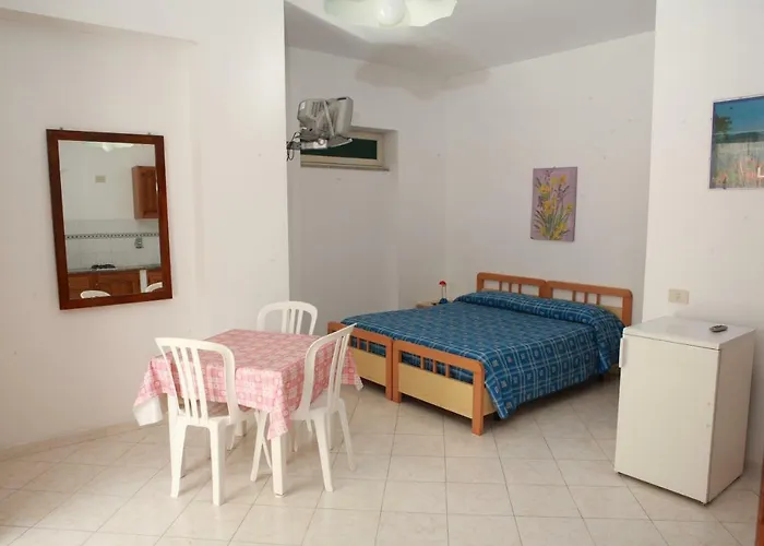 Baia Unci Canneto (Lipari)