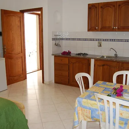 Baia Unci * Canneto (Lipari)