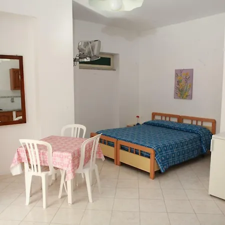 Baia Unci Canneto (Lipari)