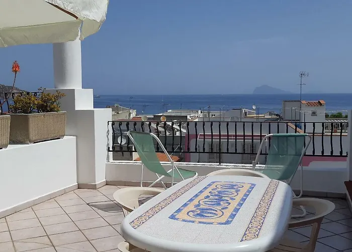 Baia Unci Canneto (Lipari)